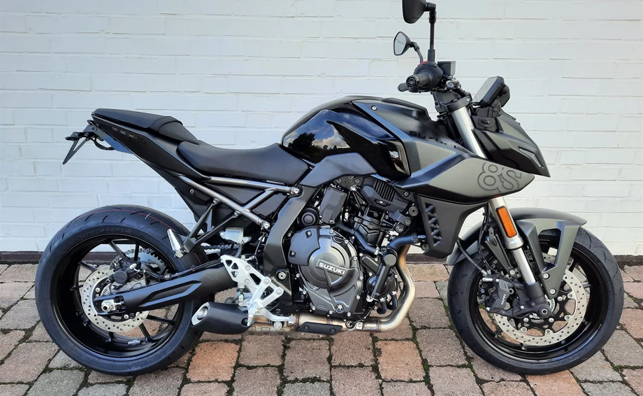 Umbgebautes Motorrad Suzuki GSX-8S Bild 1: Umbgebautes Motorrad Suzuki GSX-8S