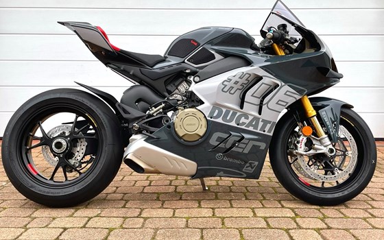 Umgebautes Motorrad Ducati Panigale V4 von Claus Carstens Zweiradhandel - Bild 2 Umgebautes Motorrad Ducati Panigale V4 von Claus Carstens Zweiradhandel - Bild 2