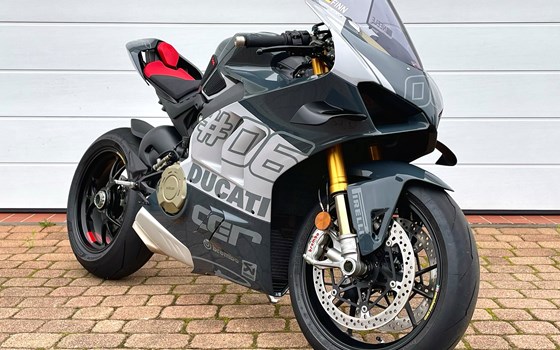 Umgebautes Motorrad Ducati Panigale V4 von Claus Carstens Zweiradhandel - Bild 3 Umgebautes Motorrad Ducati Panigale V4 von Claus Carstens Zweiradhandel - Bild 3