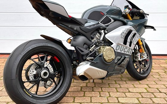 Umgebautes Motorrad Ducati Panigale V4 von Claus Carstens Zweiradhandel - Bild 5 Umgebautes Motorrad Ducati Panigale V4 von Claus Carstens Zweiradhandel - Bild 5