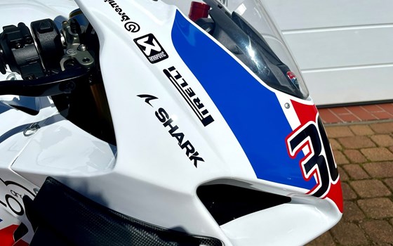 Umgebautes Motorrad Ducati Panigale V4 R von Claus Carstens Zweiradhandel - Bild 5 Umgebautes Motorrad Ducati Panigale V4 R von Claus Carstens Zweiradhandel - Bild 5
