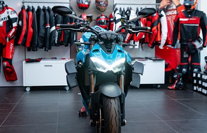 Ducati Streetfighter V2 Custom Bike