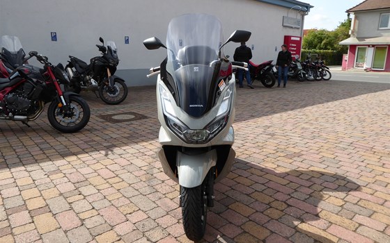 Umgebautes Motorrad Honda PCX125 von Motorradtechnik Lang GmbH - Bild 3 Umgebautes Motorrad Honda PCX125 von Motorradtechnik Lang GmbH - Bild 3