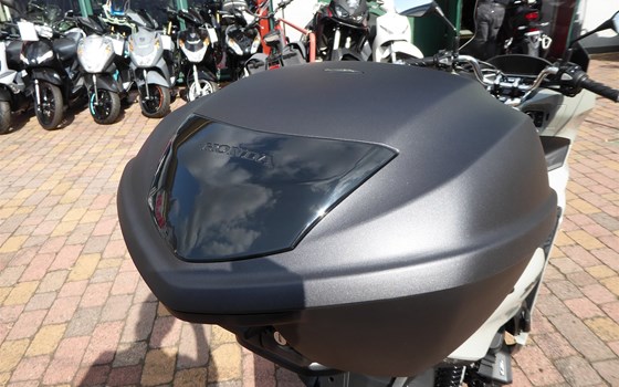 Umgebautes Motorrad Honda PCX125 von Motorradtechnik Lang GmbH - Bild 6 Umgebautes Motorrad Honda PCX125 von Motorradtechnik Lang GmbH - Bild 6