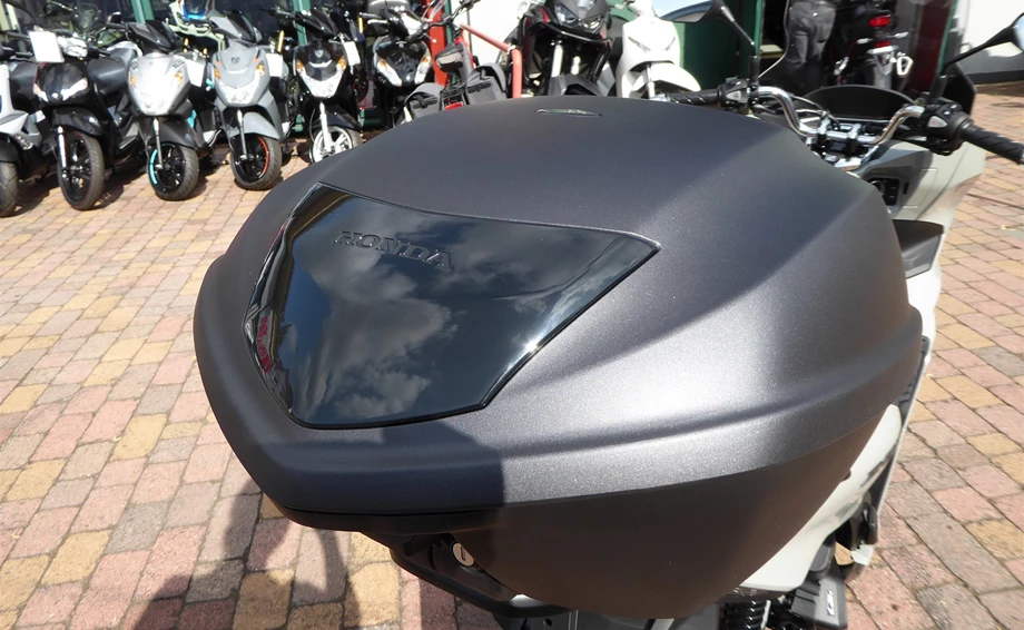 Rebuilt motorbike Honda PCX125 Bild 6: Rebuilt motorbike Honda PCX125