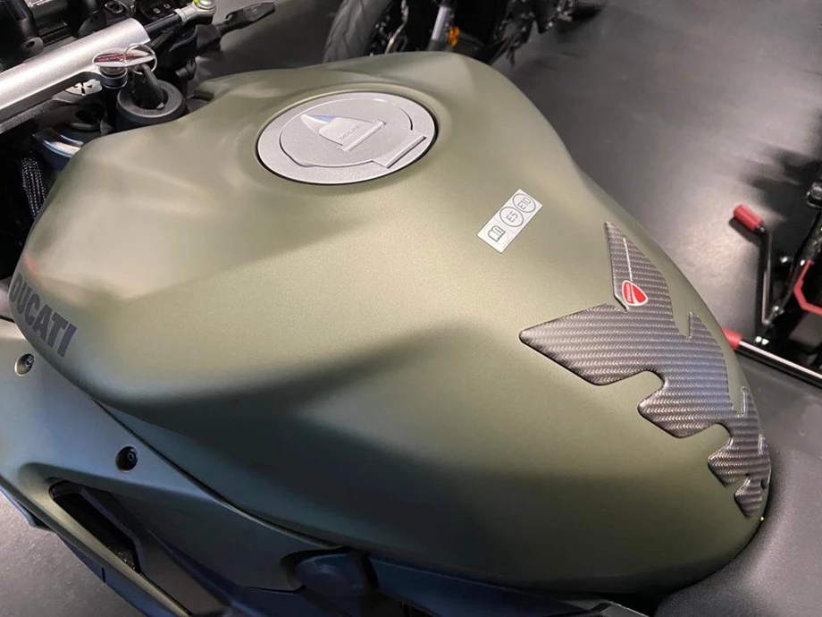 Umbgebautes Motorrad Ducati Streetfighter V2 Bild 10: Umbgebautes Motorrad Ducati Streetfighter V2