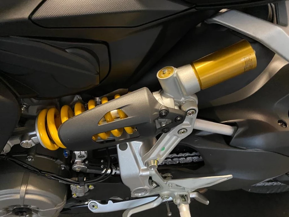 Umbgebautes Motorrad Ducati Streetfighter V2 Bild 12: Umbgebautes Motorrad Ducati Streetfighter V2