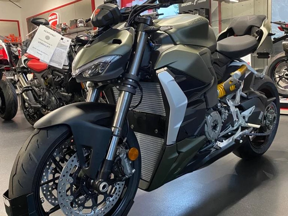 Umbgebautes Motorrad Ducati Streetfighter V2 Bild 17: Umbgebautes Motorrad Ducati Streetfighter V2