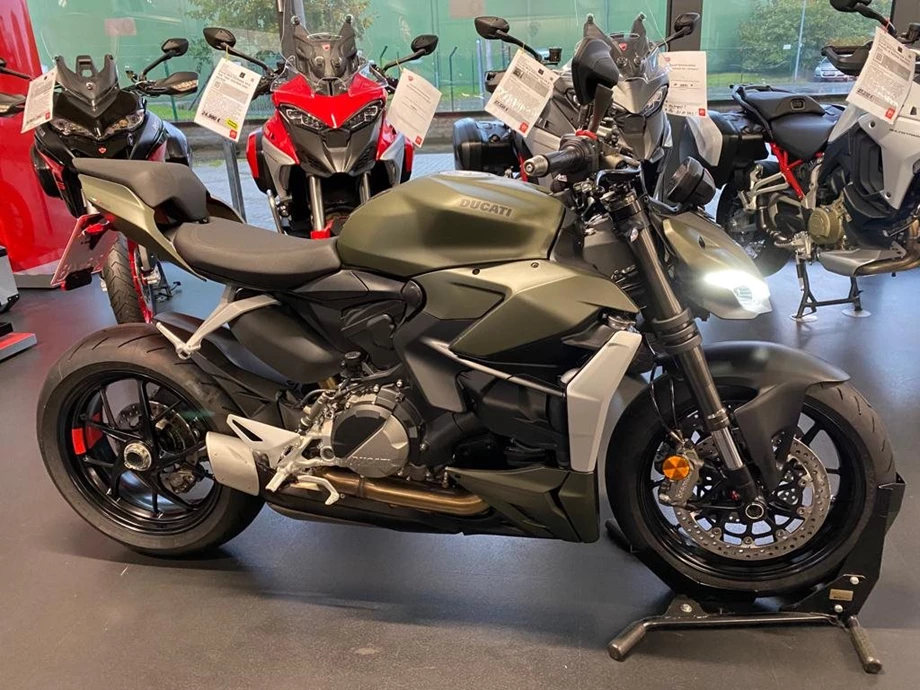 Umbgebautes Motorrad Ducati Streetfighter V2 Bild 1: Umbgebautes Motorrad Ducati Streetfighter V2