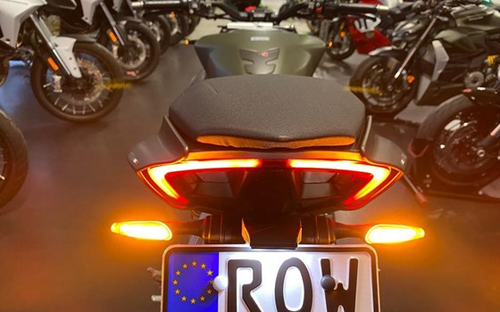 Umgebautes Motorrad Ducati Streetfighter V2 von Team Wahlers GmbH - Bild 6 Umgebautes Motorrad Ducati Streetfighter V2 von Team Wahlers GmbH - Bild 6