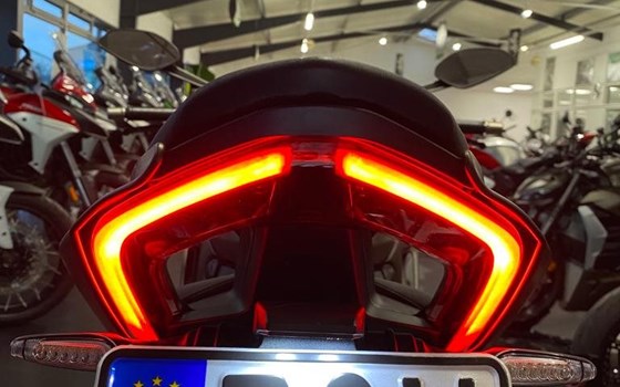 Umgebautes Motorrad Ducati Streetfighter V2 von Team Wahlers GmbH - Bild 15 Umgebautes Motorrad Ducati Streetfighter V2 von Team Wahlers GmbH - Bild 15