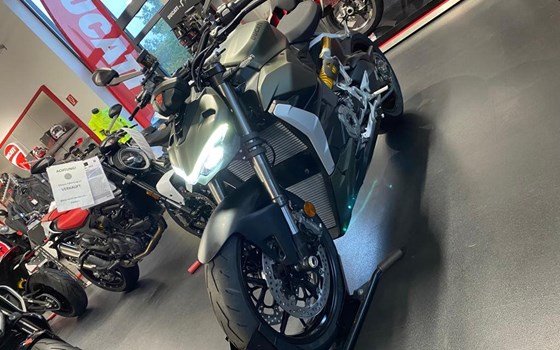 Umgebautes Motorrad Ducati Streetfighter V2 von Team Wahlers GmbH - Bild 2 Umgebautes Motorrad Ducati Streetfighter V2 von Team Wahlers GmbH - Bild 2