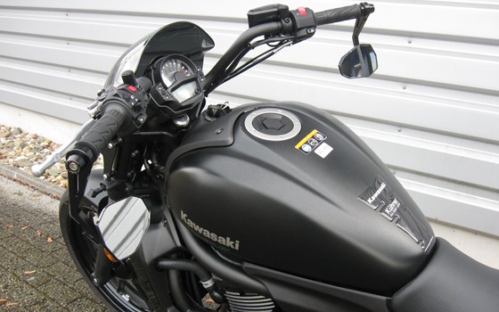 Umgebautes Motorrad Kawasaki Vulcan S von Alfred Kührer Moto-Service u. Zubehör - Bild 11 Umgebautes Motorrad Kawasaki Vulcan S von Alfred Kührer Moto-Service u. Zubehör - Bild 11