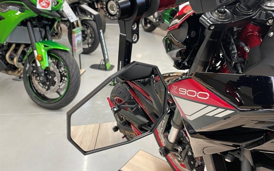 Umgebautes Motorrad Kawasaki Z900 von Warm Up Zweiradtechnik GmbH - Bild 6 Umgebautes Motorrad Kawasaki Z900 von Warm Up Zweiradtechnik GmbH - Bild 6