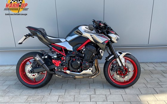 Umgebautes Motorrad Kawasaki Z900 von Warm Up Zweiradtechnik GmbH - Bild 1 Umgebautes Motorrad Kawasaki Z900 von Warm Up Zweiradtechnik GmbH - Bild 1