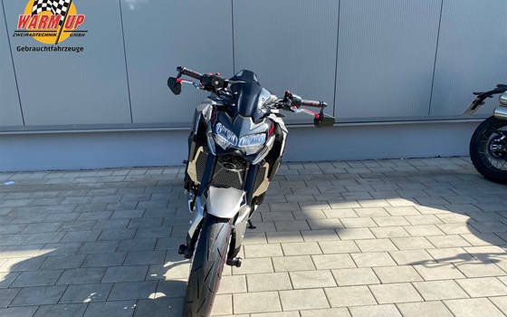 Umgebautes Motorrad Kawasaki Z900 von Warm Up Zweiradtechnik GmbH - Bild 3 Umgebautes Motorrad Kawasaki Z900 von Warm Up Zweiradtechnik GmbH - Bild 3