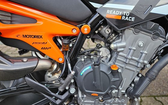 Umgebautes Motorrad KTM 890 Duke GP von Motorradhaus Otteni & Strauß - Bild 5 Umgebautes Motorrad KTM 890 Duke GP von Motorradhaus Otteni & Strauß - Bild 5
