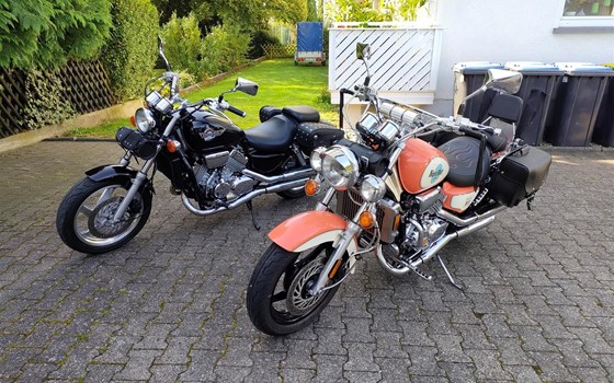 Umgebautes Motorrad Honda VF 750 C Magna von user1275064 - Bild 3 Umgebautes Motorrad Honda VF 750 C Magna von user1275064 - Bild 3