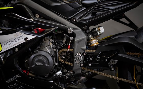 Umgebautes Motorrad Triumph Street Triple 765 R von Triumph Emsland - Hertrampf Racing - Bild 15 Umgebautes Motorrad Triumph Street Triple 765 R von Triumph Emsland - Hertrampf Racing - Bild 15
