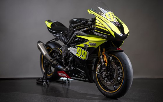 Umgebautes Motorrad Triumph Street Triple 765 R von Triumph Emsland - Hertrampf Racing - Bild 20 Umgebautes Motorrad Triumph Street Triple 765 R von Triumph Emsland - Hertrampf Racing - Bild 20