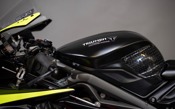 Umgebautes Motorrad Triumph Street Triple 765 R von Triumph Emsland - Hertrampf Racing - Bild 18 Umgebautes Motorrad Triumph Street Triple 765 R von Triumph Emsland - Hertrampf Racing - Bild 18