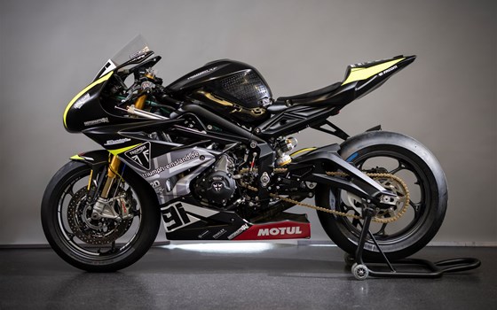 Umgebautes Motorrad Triumph Street Triple 765 R von Triumph Emsland - Hertrampf Racing - Bild 2 Umgebautes Motorrad Triumph Street Triple 765 R von Triumph Emsland - Hertrampf Racing - Bild 2