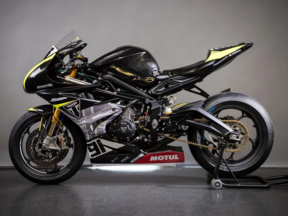 Umbgebautes Motorrad Triumph Street Triple 765 R Bild 2: Umbgebautes Motorrad Triumph Street Triple 765 R