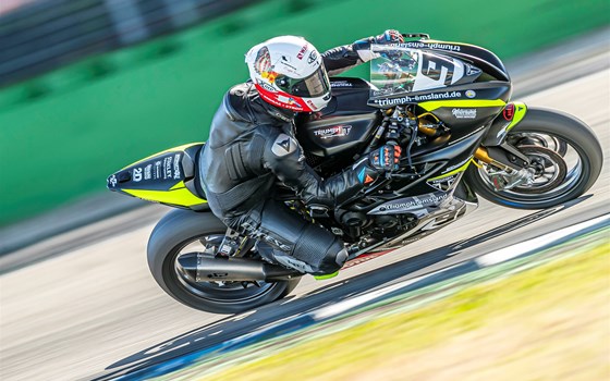 Umgebautes Motorrad Triumph Street Triple 765 R von Triumph Emsland - Hertrampf Racing - Bild 3 Umgebautes Motorrad Triumph Street Triple 765 R von Triumph Emsland - Hertrampf Racing - Bild 3