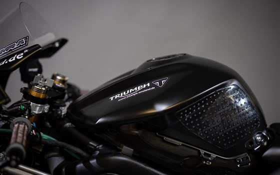 Umgebautes Motorrad Triumph Street Triple 765 R von Triumph Emsland - Hertrampf Racing - Bild 8 Umgebautes Motorrad Triumph Street Triple 765 R von Triumph Emsland - Hertrampf Racing - Bild 8