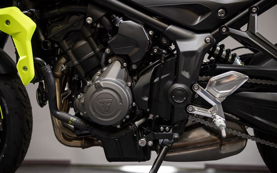 Umgebautes Motorrad Triumph Trident 660 von Triumph Emsland - Hertrampf Racing - Bild 16 Umgebautes Motorrad Triumph Trident 660 von Triumph Emsland - Hertrampf Racing - Bild 16
