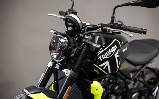 Umgebautes Motorrad Triumph Trident 660 von Triumph Emsland - Hertrampf Racing - Bild 3 Umgebautes Motorrad Triumph Trident 660 von Triumph Emsland - Hertrampf Racing - Bild 3