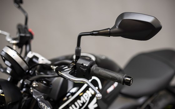 Umgebautes Motorrad Triumph Trident 660 von Triumph Emsland - Hertrampf Racing - Bild 19 Umgebautes Motorrad Triumph Trident 660 von Triumph Emsland - Hertrampf Racing - Bild 19