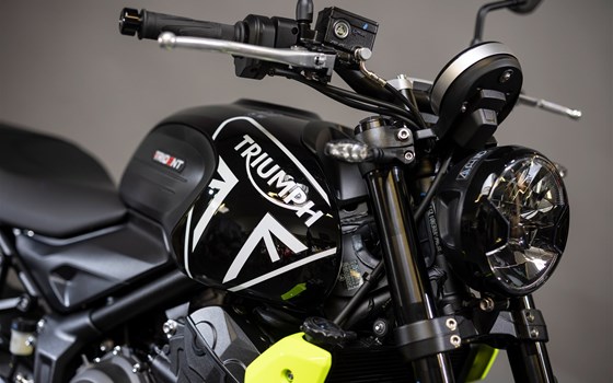 Umgebautes Motorrad Triumph Trident 660 von Triumph Emsland - Hertrampf Racing - Bild 1 Umgebautes Motorrad Triumph Trident 660 von Triumph Emsland - Hertrampf Racing - Bild 1