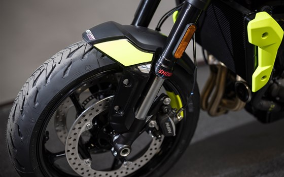 Umgebautes Motorrad Triumph Trident 660 von Triumph Emsland - Hertrampf Racing - Bild 6 Umgebautes Motorrad Triumph Trident 660 von Triumph Emsland - Hertrampf Racing - Bild 6