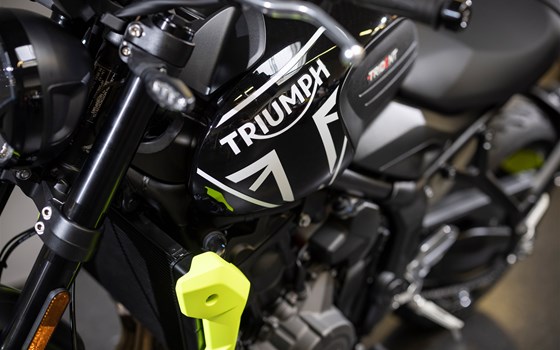 Umgebautes Motorrad Triumph Trident 660 von Triumph Emsland - Hertrampf Racing - Bild 10 Umgebautes Motorrad Triumph Trident 660 von Triumph Emsland - Hertrampf Racing - Bild 10