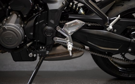Umgebautes Motorrad Triumph Trident 660 von Triumph Emsland - Hertrampf Racing - Bild 12 Umgebautes Motorrad Triumph Trident 660 von Triumph Emsland - Hertrampf Racing - Bild 12