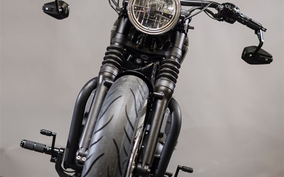Umgebautes Motorrad Triumph Bonneville Bobber Black von Triumph Emsland - Hertrampf Racing - Bild 23 Umgebautes Motorrad Triumph Bonneville Bobber Black von Triumph Emsland - Hertrampf Racing - Bild 23