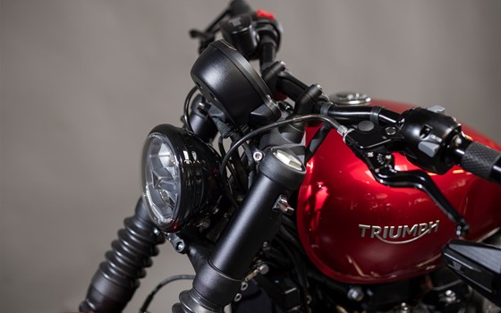 Umgebautes Motorrad Triumph Bonneville Bobber von Triumph Emsland - Hertrampf Racing - Bild 15 Umgebautes Motorrad Triumph Bonneville Bobber von Triumph Emsland - Hertrampf Racing - Bild 15
