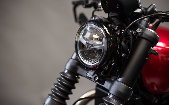 Umgebautes Motorrad Triumph Bonneville Bobber von Triumph Emsland - Hertrampf Racing - Bild 24 Umgebautes Motorrad Triumph Bonneville Bobber von Triumph Emsland - Hertrampf Racing - Bild 24