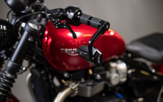 Umgebautes Motorrad Triumph Bonneville Bobber von Triumph Emsland - Hertrampf Racing - Bild 7 Umgebautes Motorrad Triumph Bonneville Bobber von Triumph Emsland - Hertrampf Racing - Bild 7