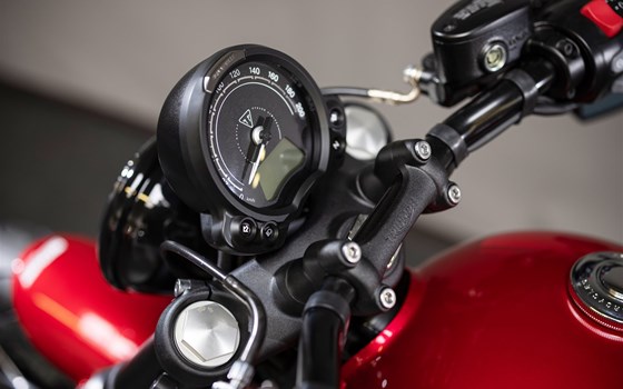 Umgebautes Motorrad Triumph Bonneville Bobber von Triumph Emsland - Hertrampf Racing - Bild 8 Umgebautes Motorrad Triumph Bonneville Bobber von Triumph Emsland - Hertrampf Racing - Bild 8