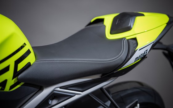 Umgebautes Motorrad Triumph Street Triple 765 Moto2 Edition von Triumph Emsland - Hertrampf Racing - Bild 15 Umgebautes Motorrad Triumph Street Triple 765 Moto2 Edition von Triumph Emsland - Hertrampf Racing - Bild 15