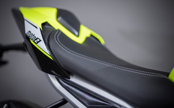 Umgebautes Motorrad Triumph Street Triple 765 Moto2 Edition von Triumph Emsland - Hertrampf Racing - Bild 21 Umgebautes Motorrad Triumph Street Triple 765 Moto2 Edition von Triumph Emsland - Hertrampf Racing - Bild 21