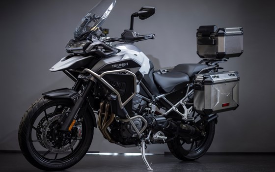 Umgebautes Motorrad Triumph Tiger 1200 GT Explorer von Triumph Emsland - Hertrampf Racing - Bild 1 Umgebautes Motorrad Triumph Tiger 1200 GT Explorer von Triumph Emsland - Hertrampf Racing - Bild 1