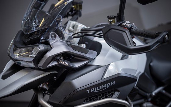 Umgebautes Motorrad Triumph Tiger 1200 GT Explorer von Triumph Emsland - Hertrampf Racing - Bild 13 Umgebautes Motorrad Triumph Tiger 1200 GT Explorer von Triumph Emsland - Hertrampf Racing - Bild 13