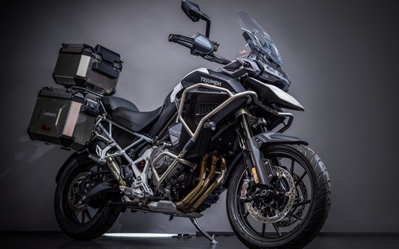 Umgebautes Motorrad Triumph Tiger 1200 GT Explorer von Triumph Emsland - Hertrampf Racing - Bild 18 Umgebautes Motorrad Triumph Tiger 1200 GT Explorer von Triumph Emsland - Hertrampf Racing - Bild 18