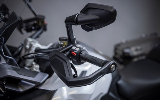 Umgebautes Motorrad Triumph Tiger 1200 GT Explorer von Triumph Emsland - Hertrampf Racing - Bild 5 Umgebautes Motorrad Triumph Tiger 1200 GT Explorer von Triumph Emsland - Hertrampf Racing - Bild 5