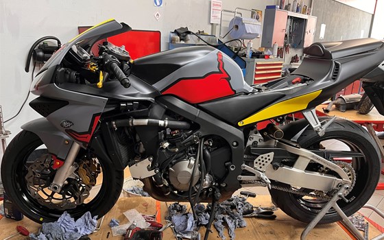 Umgebautes Motorrad Honda CBR600RR von Motorradsport Gerhard Wacker - Bild 4