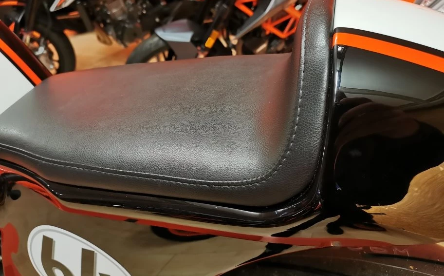 Umbgebautes Motorrad KTM 1290 Super Duke Bild 8: Umbgebautes Motorrad KTM 1290 Super Duke