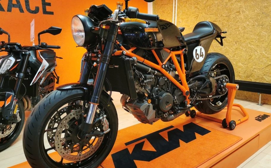 Umbgebautes Motorrad KTM 1290 Super Duke Bild 2: Umbgebautes Motorrad KTM 1290 Super Duke